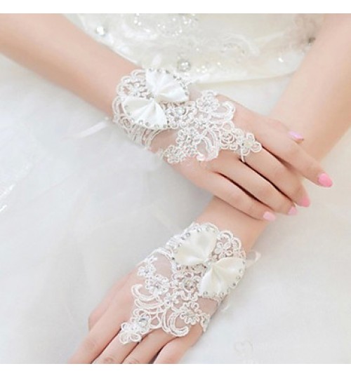 Lace Wrist Length Wedding/Party Glove  